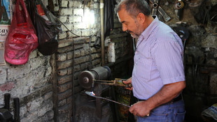 Demirci ustalarının ramazanda sıcakla imtihanı