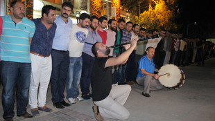 Elazığlılar sahur halayında buluştu