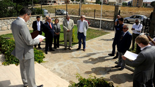 Gelibolu'daki Rus anıtında tören