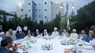 Görmez'den, muhacir din alimlerine iftar
