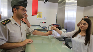 Güvenlik güçlerine kartpostalla moral verecekler