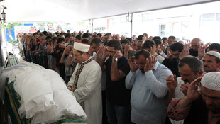 Hamile kadının hastaneye götürülürken ölmesi