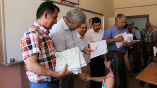 İskenderun'da buruk karne sevinci