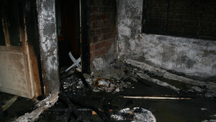 İzmirde ev yangını büyük hasara yol açtı