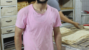 Kavurucu sıcağa rağmen oruçlarını aksatmıyorlar