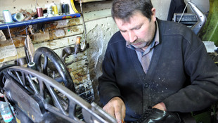 Kayserili ayakkabı tamircisinin 1,5 metrekarelik ekmek teknesi