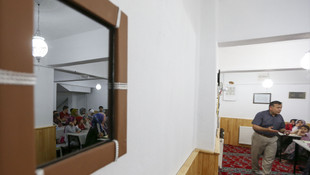 Keçiören'in sanatkar imamı