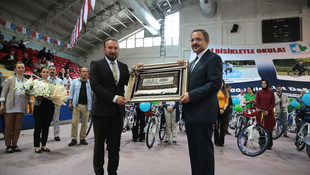 Kocaeli'de öğretmenlere bisiklet dağıtım töreni