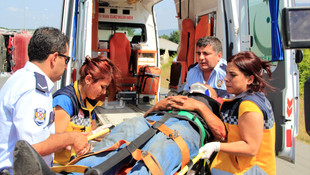 Kocaeli'de tır devrildi: 1 yaralı