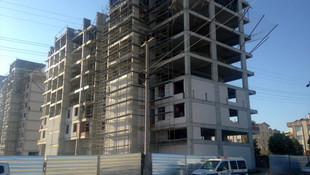 Konya'da inşaatın yedinci katından düşen işçi öldü