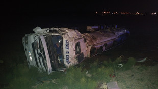 Konya'da yük tankeri devrildi: 1 ölü