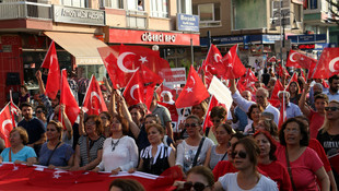 Mersin'de Şehitlere Saygı Yürüyüşü