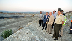 Muğla Valisi Çiçek, kömür ocağında işçilerle iftar yaptı