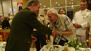 Orgeneral Akar, emekli TSK personeliyle bir araya geldi