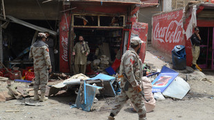 Pakistan'da bombalı saldırı: 3 ölü, 32 yaralı