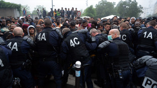 Paris'te sığınmacıların kaldığı park boşaltıldı