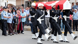Şehit polis Çelik, son yolculuğuna uğurlanıyor