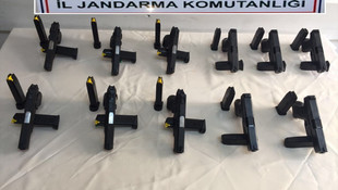 Şırnak'ta 11 tabanca ele geçirildi