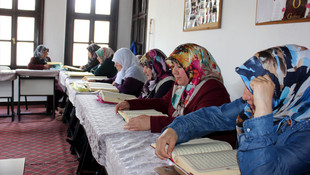 Tarihi konaklarda mukabele geleneğini yaşatıyorlar