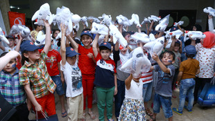 THY çalışanlarından Azerbaycanlı çocuklara iftar