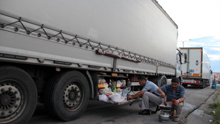 Tır şoförlerinin ramazan mesaisi