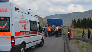 Tıra çarpan motosikletin sürücüsü öldü
