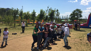 Üni̇versi̇teliler görme engelli̇lerle EXPO 2016'da buluştu