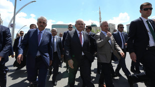 Yıldırım, cuma namazını Başyazıcıoğlu Camisi'nde kıldı