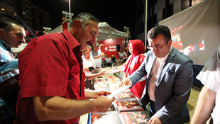 AA’nınDakika Dakika FETÖ'nün Darbe Girişimi kitabı