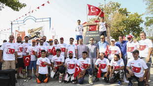 Abana’da Demokrasi ve Deniz Şehitleri Anıtı açıldı