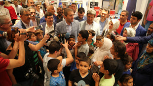 AK Parti, Diyarbakırlı 5 bin çocuğu giydirdi