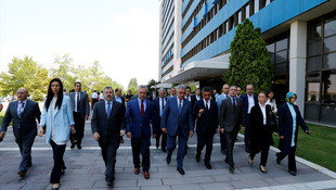 AK Parti heyetinden TRT'ye ziyaret