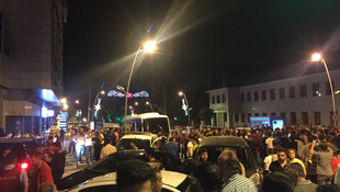 Erzurum, Malatya, Trabzon, Rize, Bayburt, Bolu, Sakarya, Adana ve Konya başta olmak üzere birçok il ve ilçede vatandaşlar, İstanbul ve Ankara'daki askeri kalkışmaya karşı tepki göstermek amacıyla sokaklara çıktı.