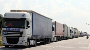 Avrupa'ya açılan sınır kapılarında tır kuyruğu