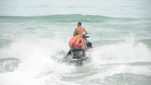 Bartın'da denize giren kardeşlerden biri kayboldu