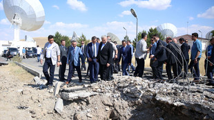 Başbakan Yıldırım, TÜRKSAT'ı ziyaret etti