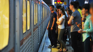 İstanbul’da toplu taşıma pazartesi akşamına kadar ücretsiz