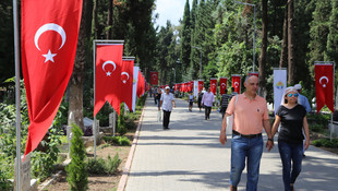 Bayram öncesi şehitliklere ziyaret