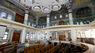 Camiyi kütüphane yapmışlar