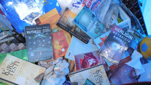 Çöp konteynerinde Gülen'a ait yayınlar bulundu