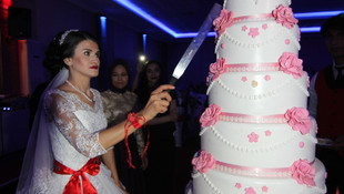 Darbe girişimi olunca düğün damatsız yapıldı