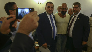 Darbe girişimine direnen vatandaşlar Meclis'te