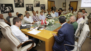 Darbeci albay dondurma yemeğe geldim demiş