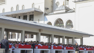 Demokrasi şehitleri son yolculuğuna uğurlanıyor