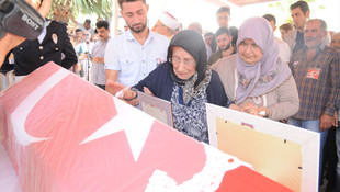 Demokrasi şehitleri son yolculuğuna uğurlanıyor