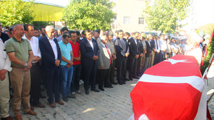 Demokrasi şehitleri son yolculuğuna uğurlanıyor