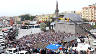 Demokrasi şehitleri son yolculuğuna uğurlanıyor