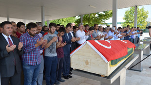 Demokrasi şehitleri son yolculuğuna uğurlanıyor