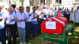 Demokrasi şehitleri son yolculuklarına uğurlanıyor