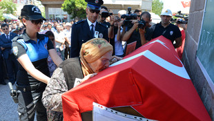 Demokrasi şehitleri son yolculuklarına uğurlanıyor